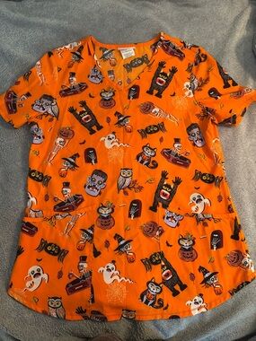 Scrubstar Fright Friends Halloween Scrub Top Small Pumpkins Ghosts Frankenstein